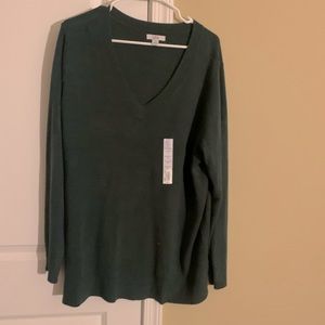 2X navy, V-neck sweater. New w/ tags